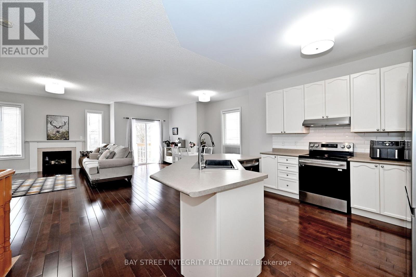60 DARIUS HARNS DRIVE - 7