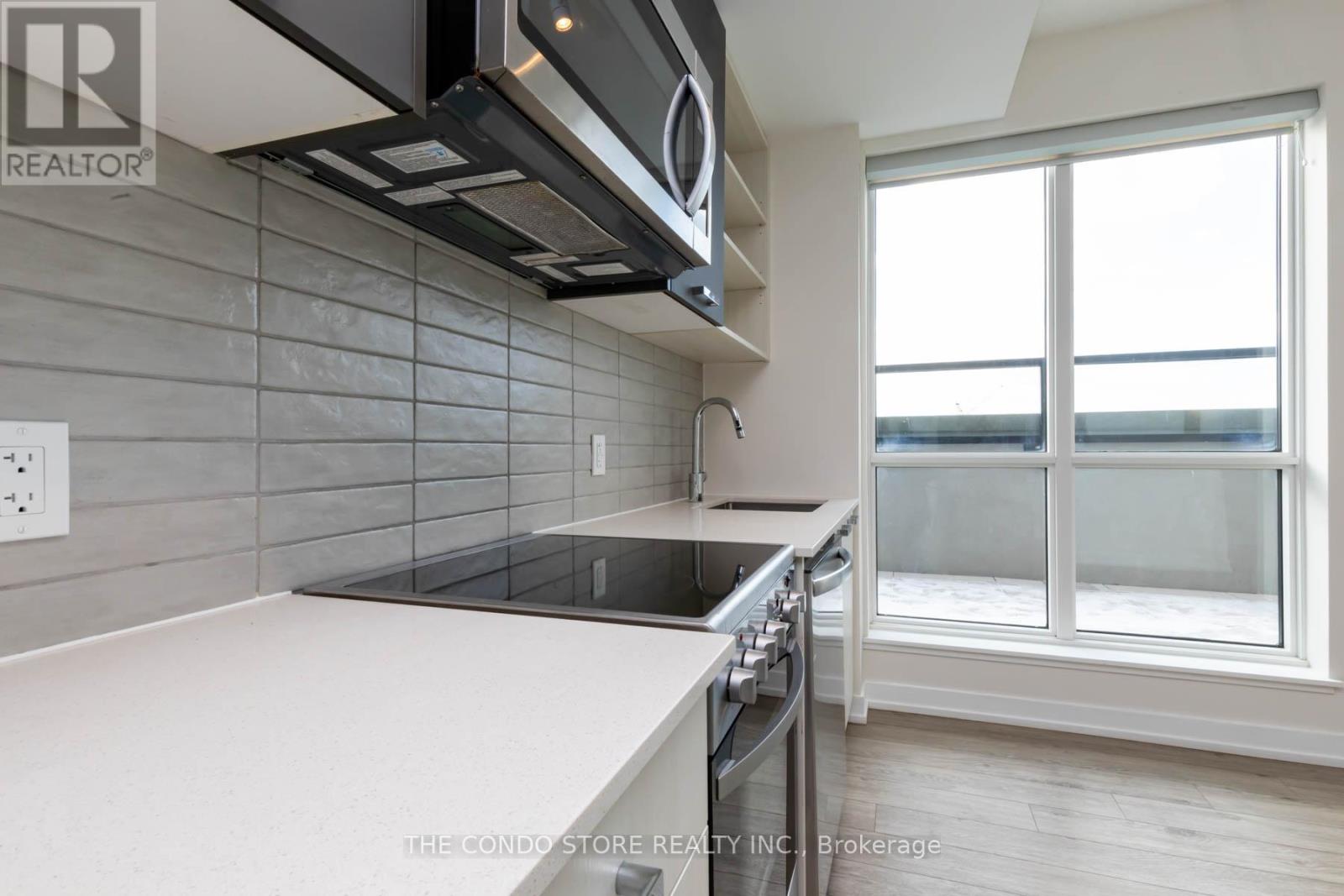 #905 2300 ST. CLAIR AVENUE W - 12