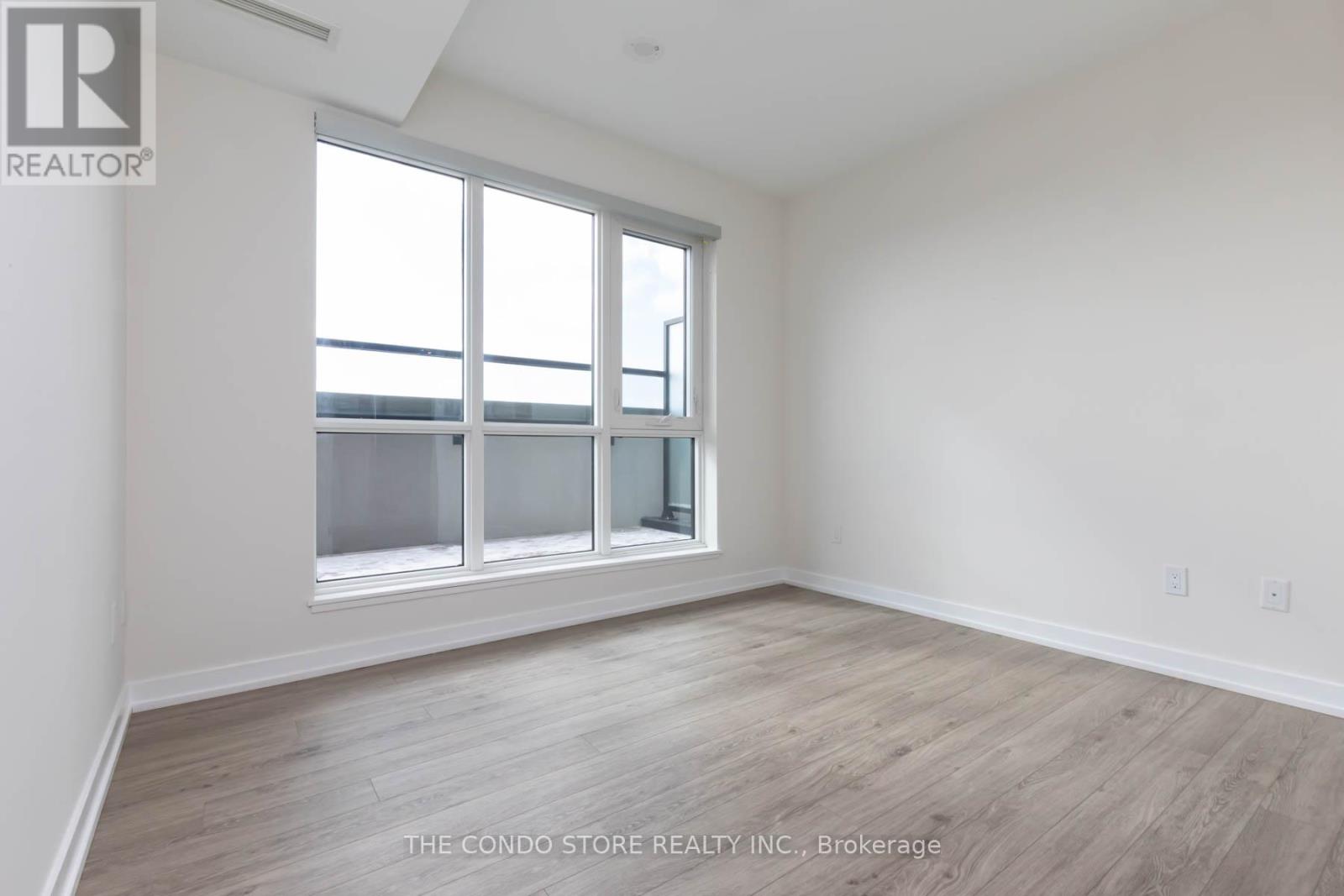 #905 2300 ST. CLAIR AVENUE W - 14