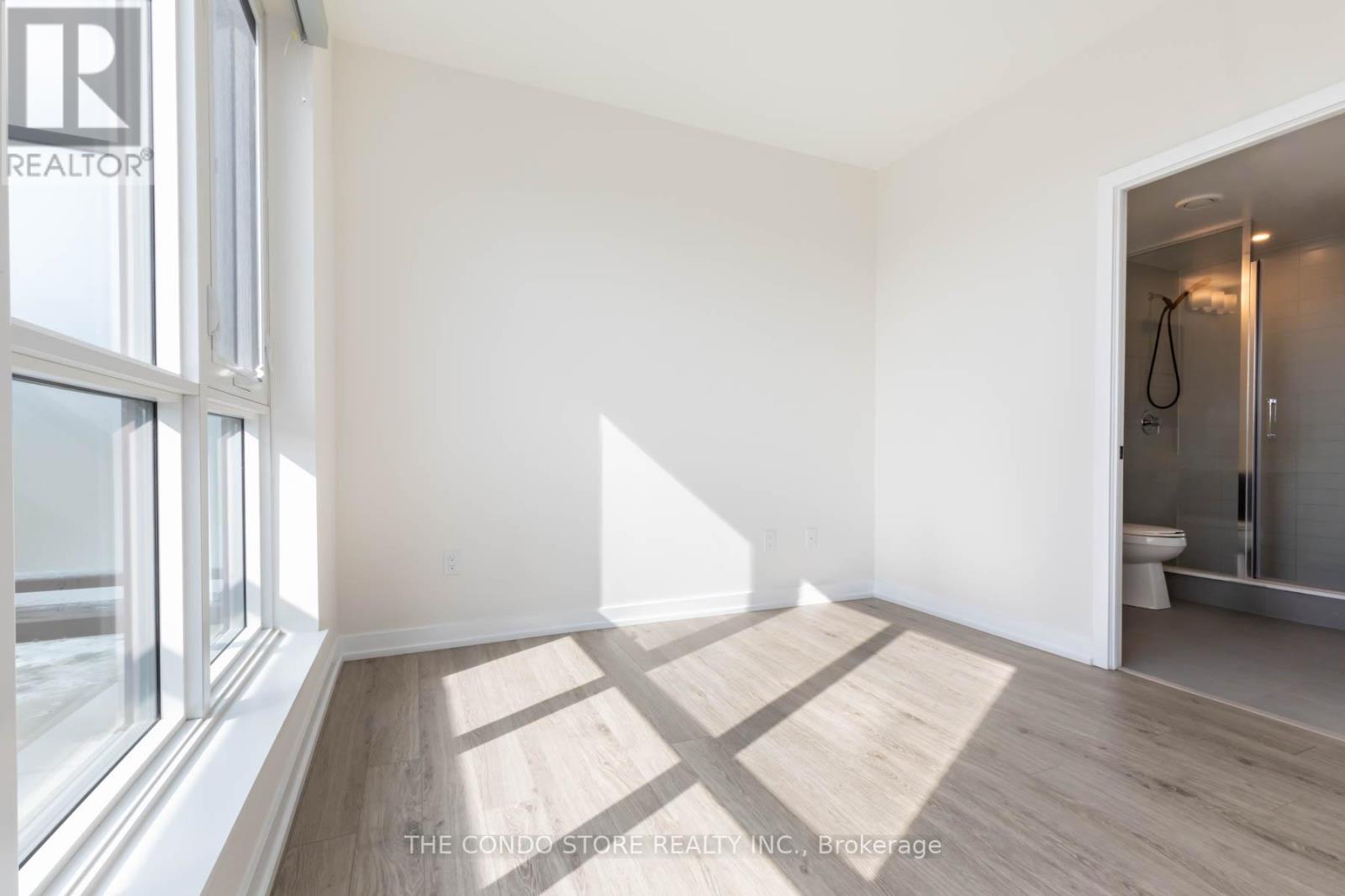 #905 2300 ST. CLAIR AVENUE W - 15