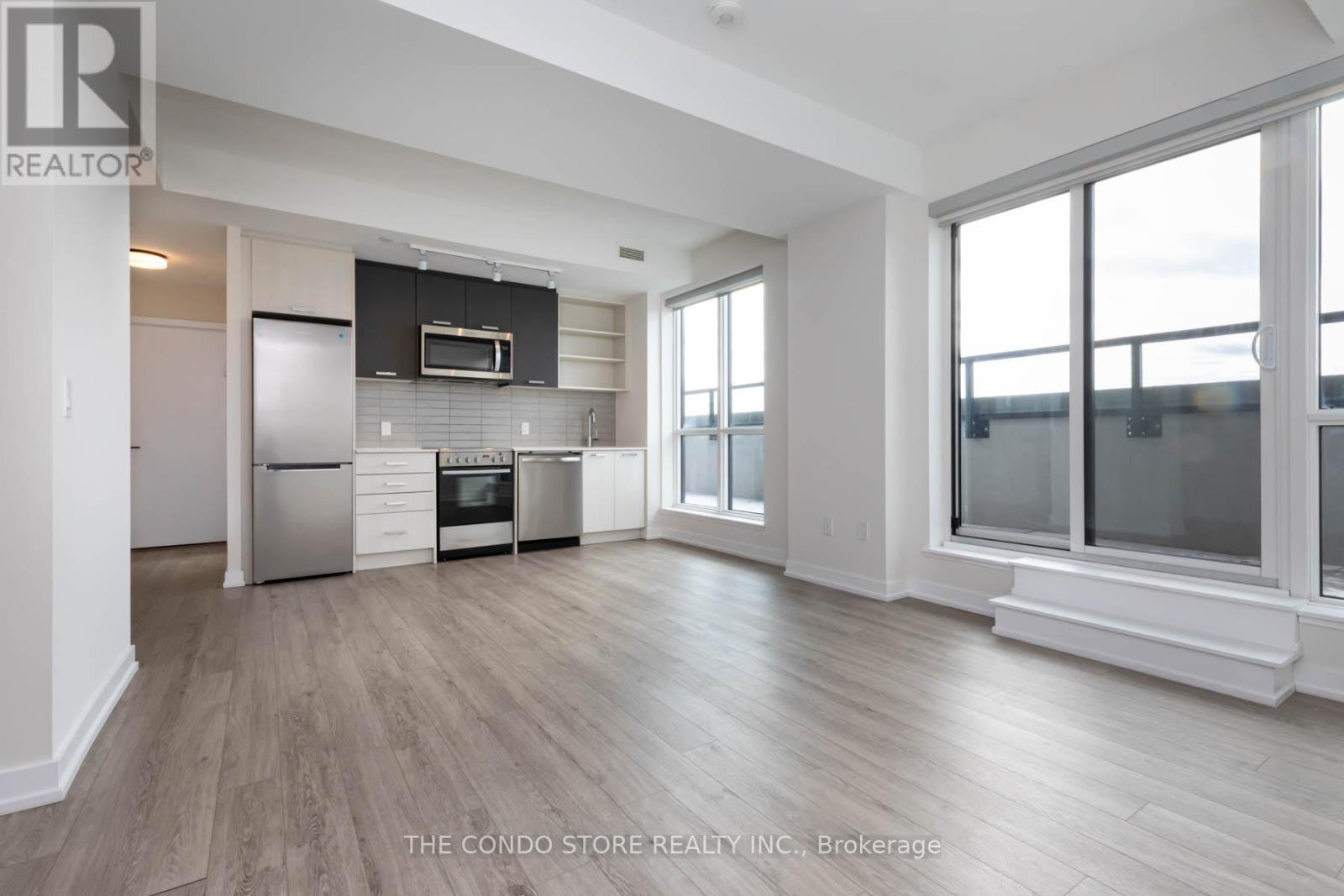 #905 2300 ST. CLAIR AVENUE W - 4