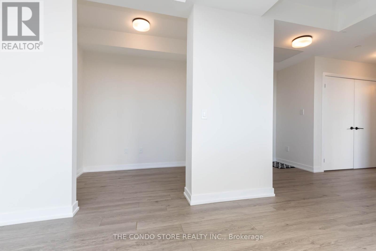 #905 2300 ST. CLAIR AVENUE W - 7