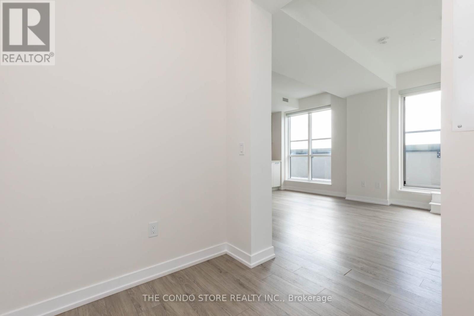 #905 2300 ST. CLAIR AVENUE W - 8
