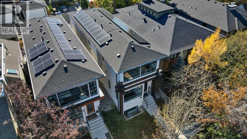 Single Family House for Sale in  Bowness Road NW West Hillhurst Calgary 