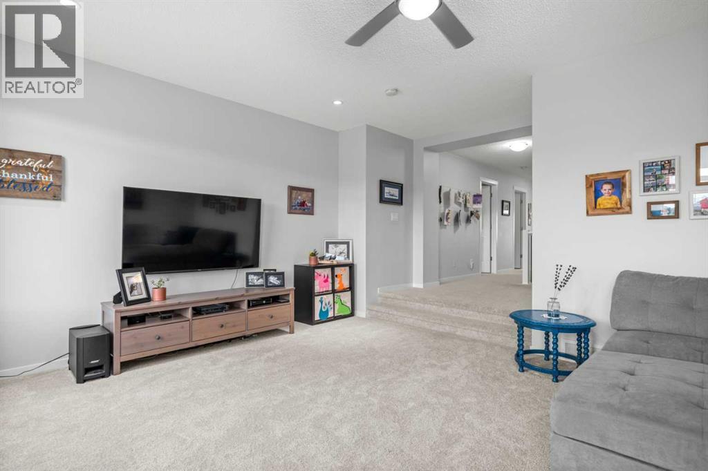 Single Family House for Sale in  Nolanfield Crescent NW Nolan Hill Calgary 