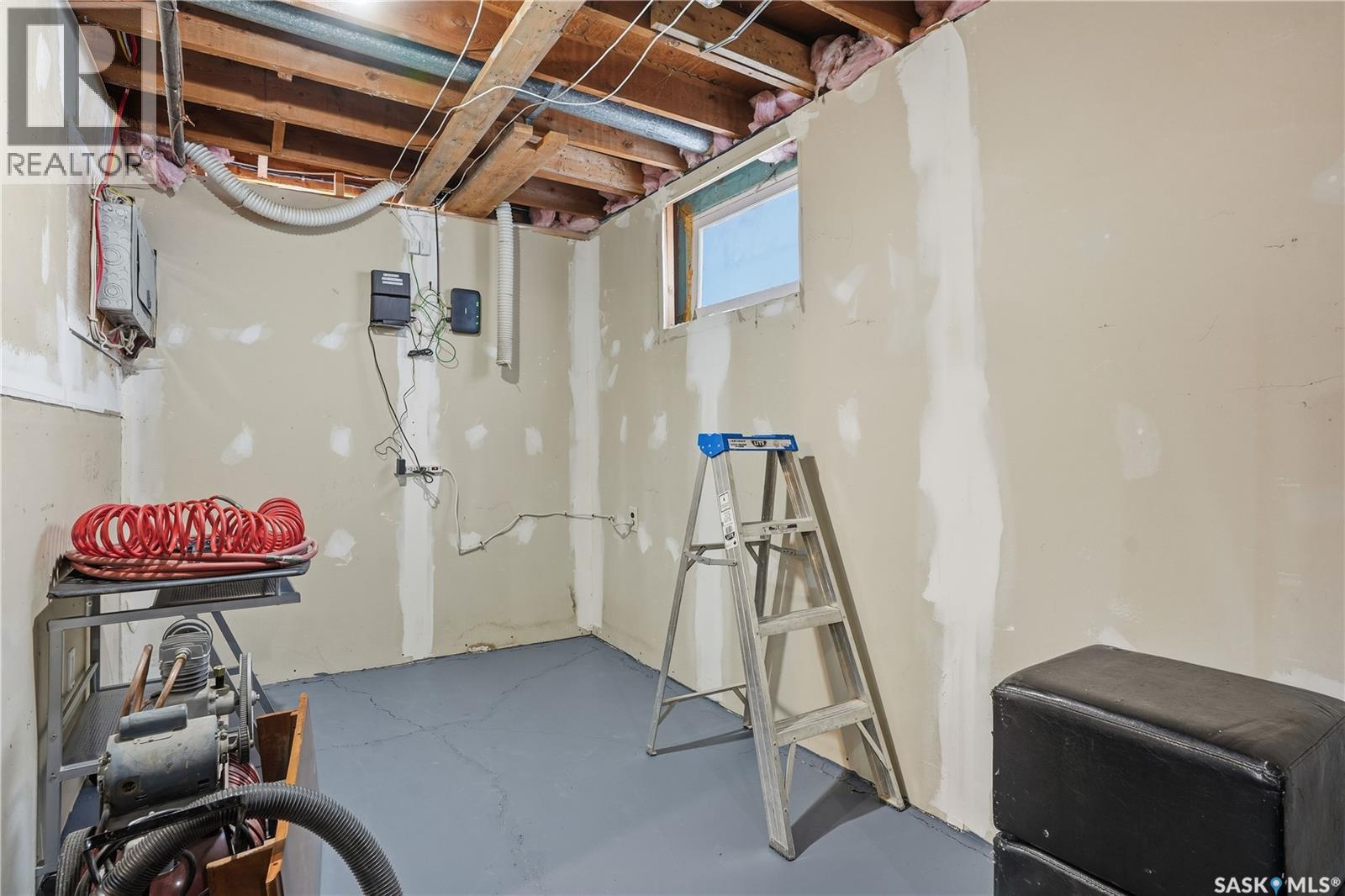 Single Family House Bungalow for Sale in  ROYAL STREET Regina 