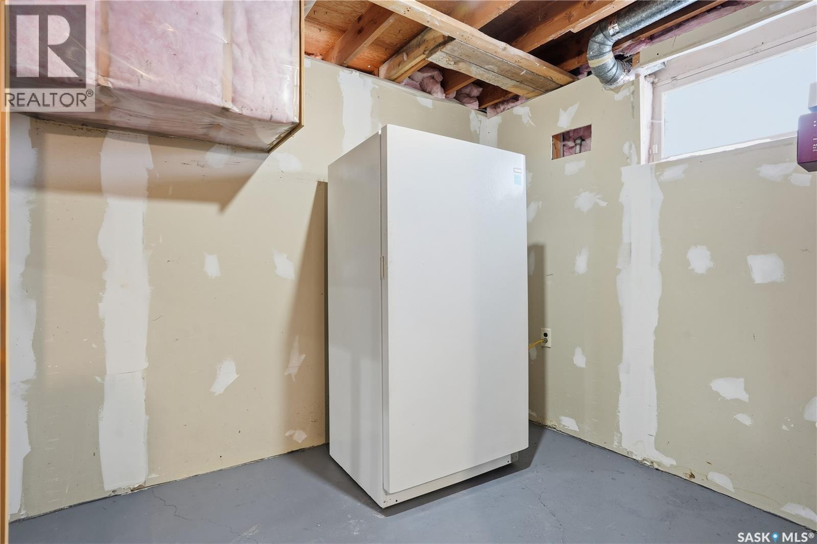 Single Family House Bungalow for Sale in  ROYAL STREET Regina 