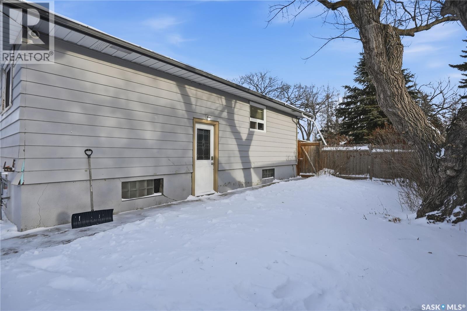 Single Family House Bungalow for Sale in  ROYAL STREET Regina 