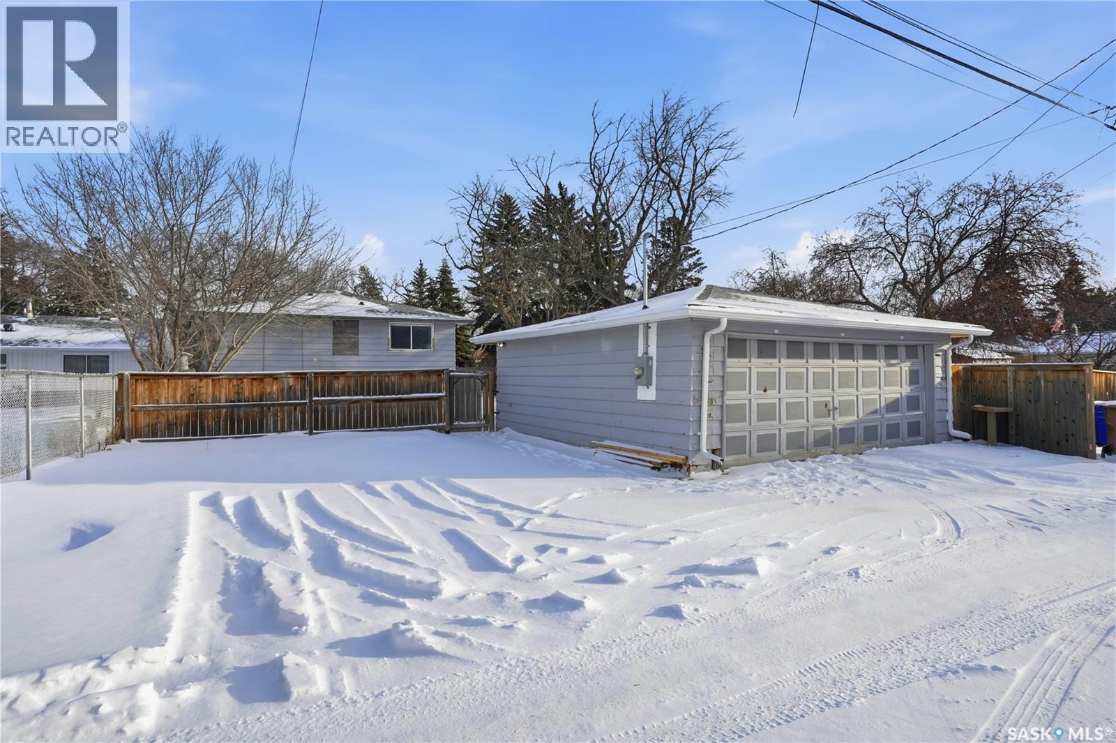 Single Family House Bungalow for Sale in  ROYAL STREET Regina 