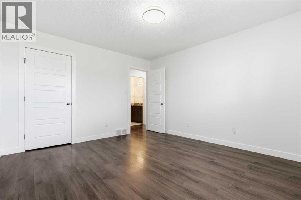 Single Family House Bi-level for Sale in  Doverview Crescent SE Dover Calgary 
