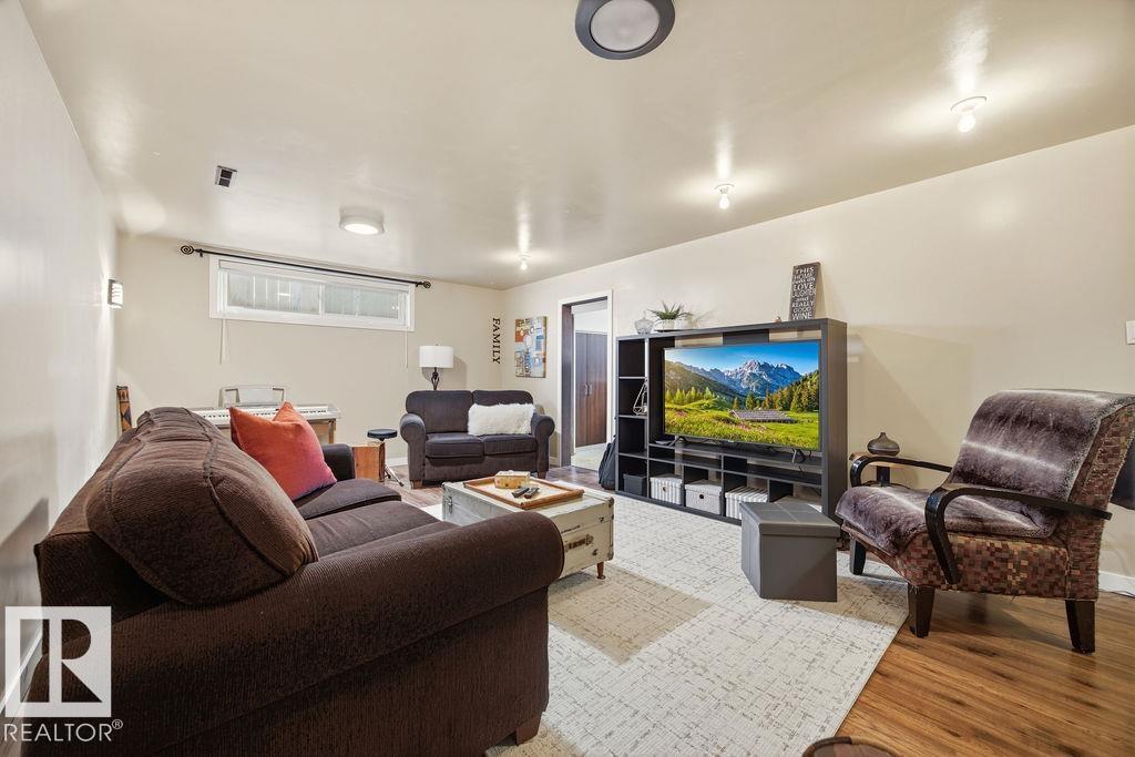 Single Family House Bungalow for Sale in   AV NW Edmonton 