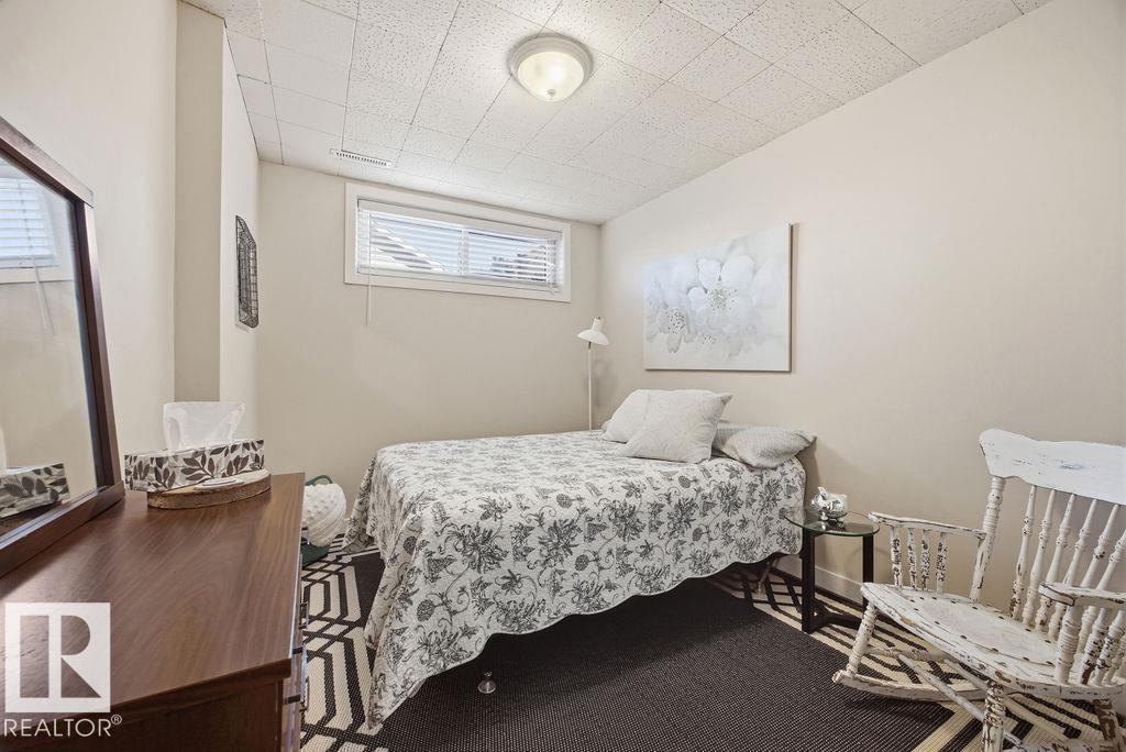 Single Family House Bungalow for Sale in   AV NW Edmonton 