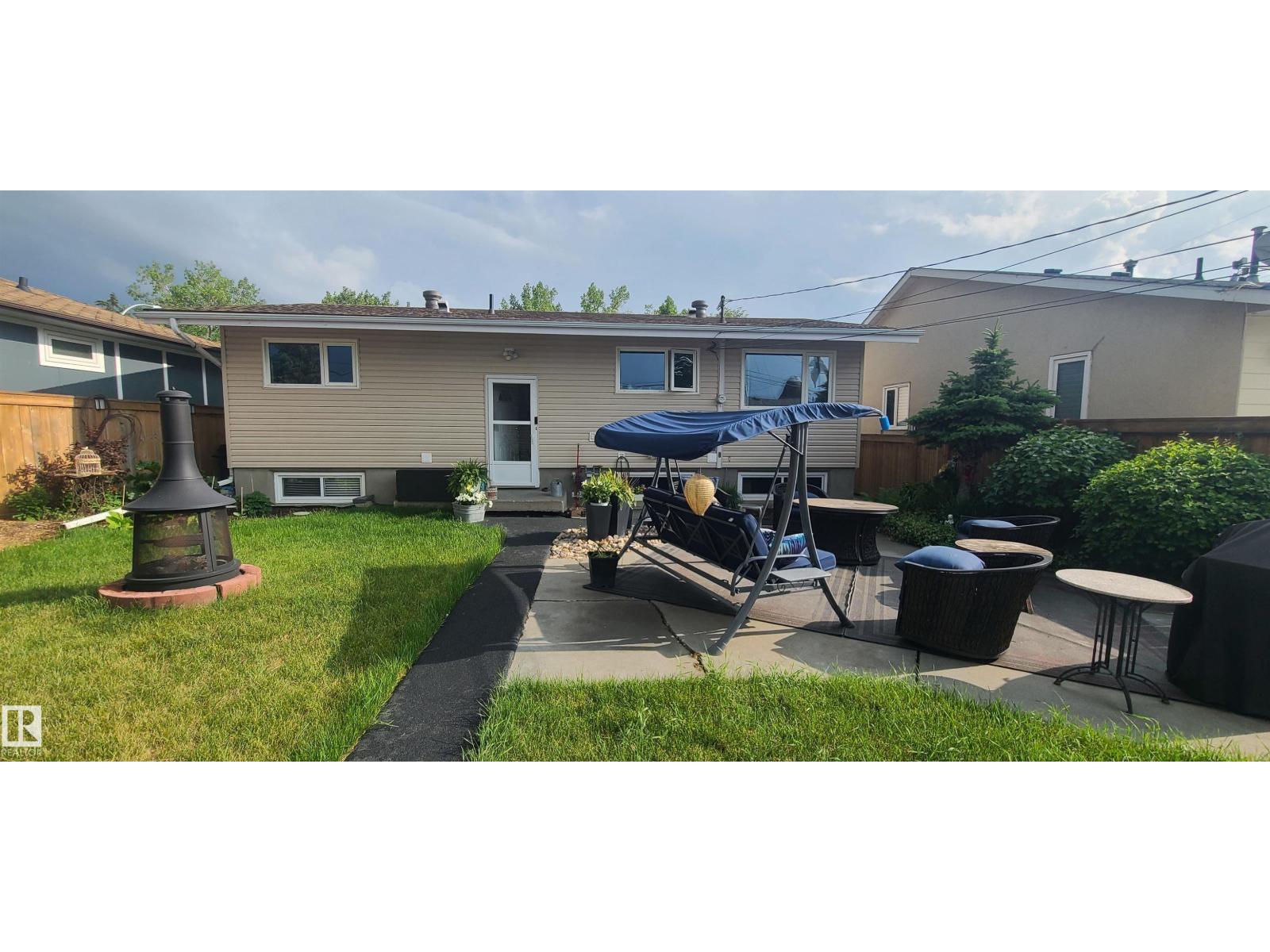 Single Family House Bungalow for Sale in   AV NW Edmonton 