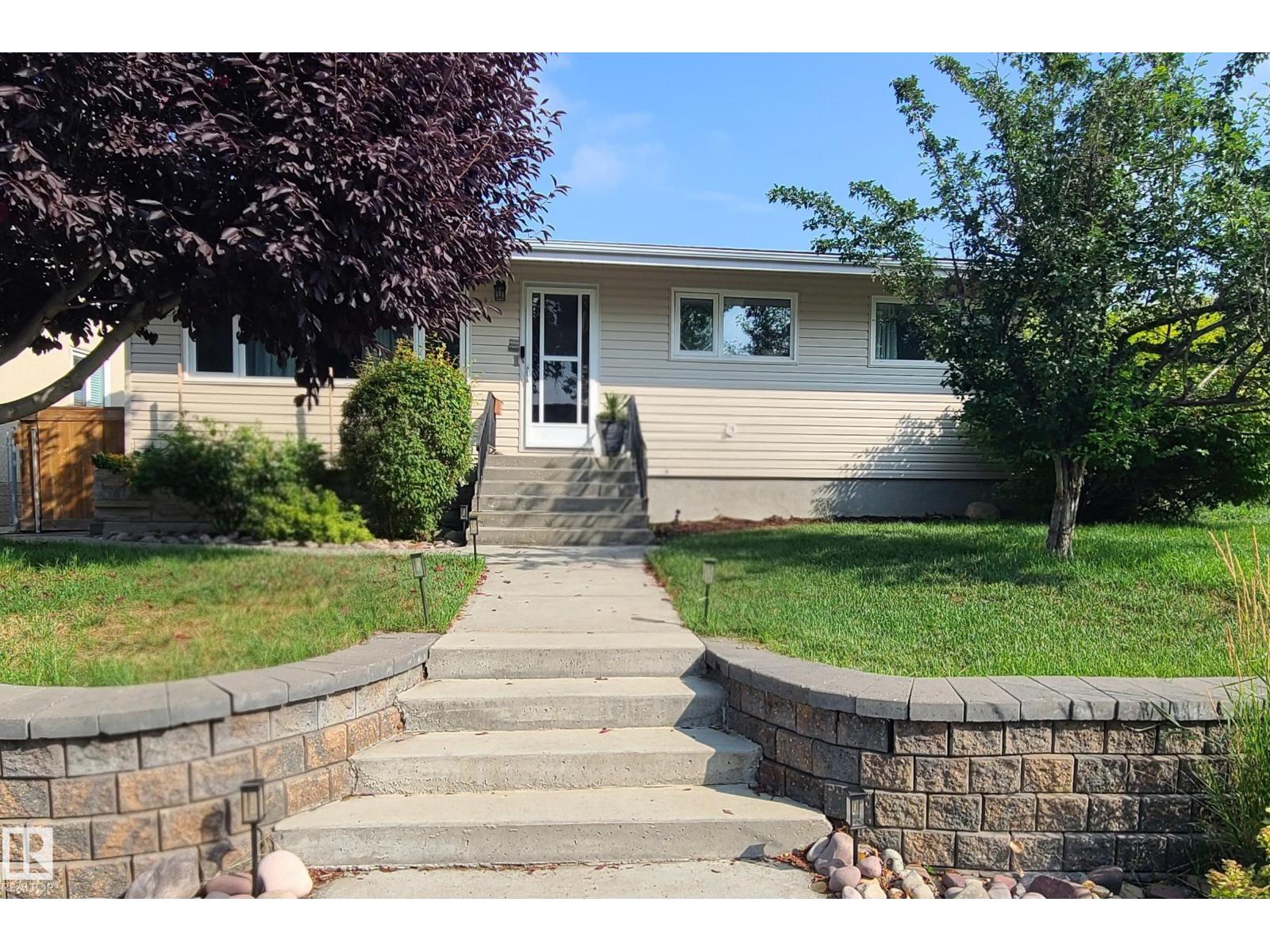 Single Family House Bungalow for Sale in   AV NW Edmonton 