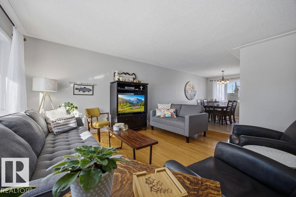 Single Family House Bungalow for Sale in   AV NW Edmonton 