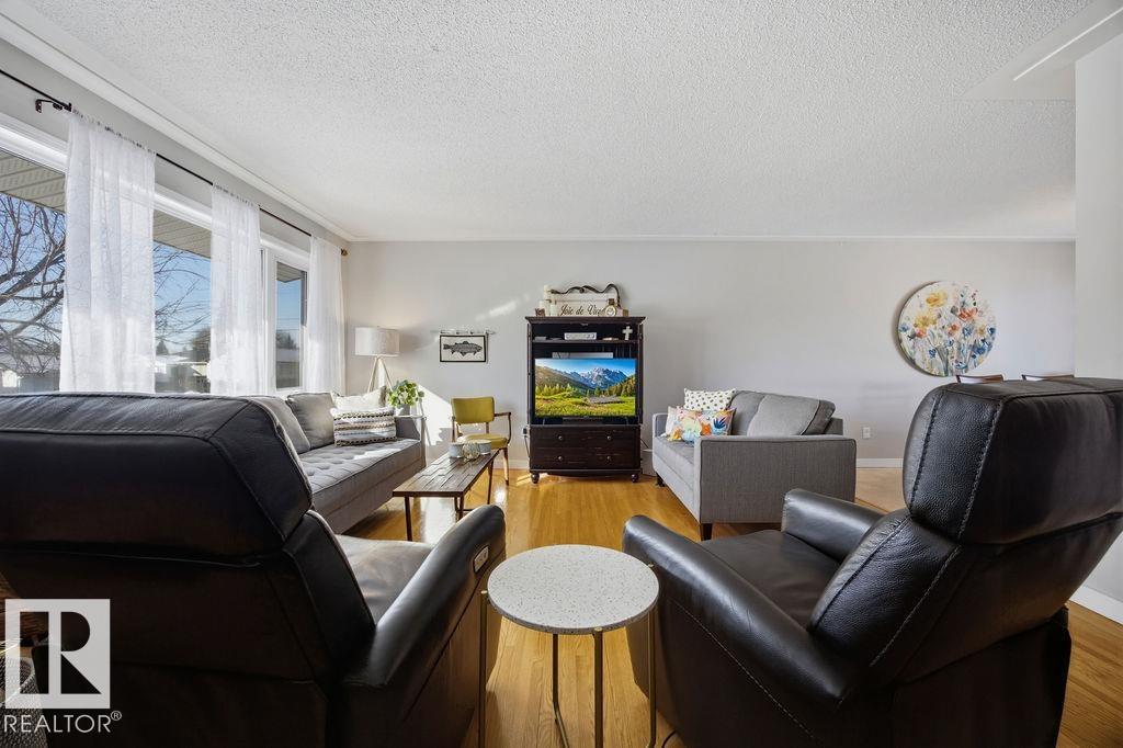 Single Family House Bungalow for Sale in   AV NW Edmonton 