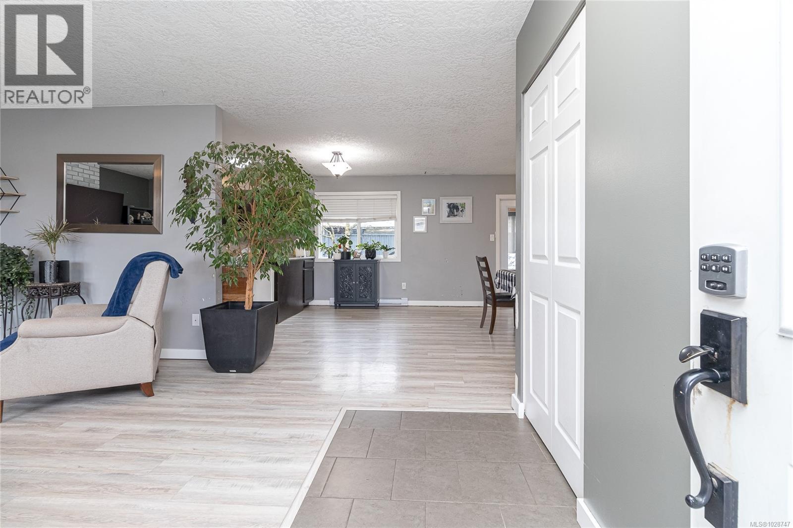 2894 MAURICE LANE - 5