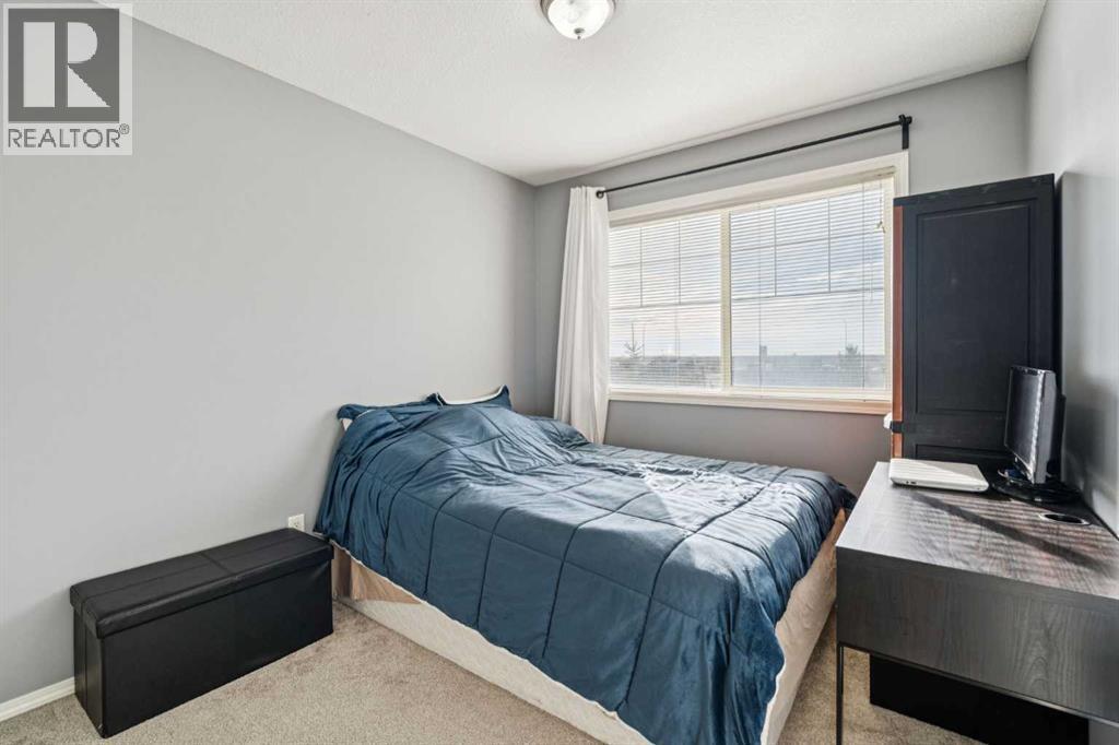 Single Family House 4 Level for Sale in    Avenue SE Applewood Park Calgary 