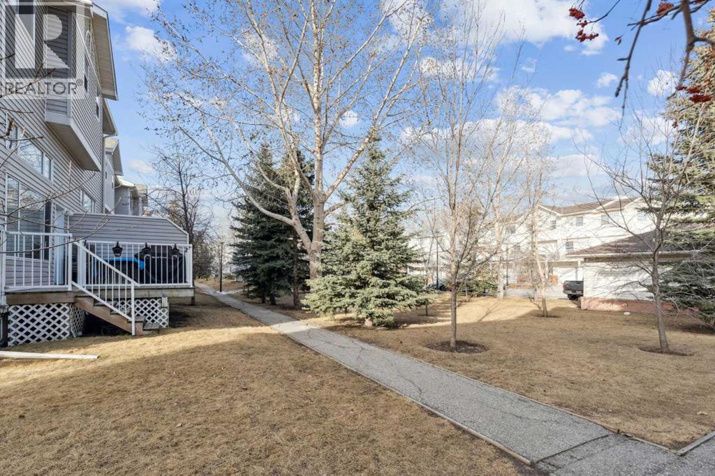Single Family House 4 Level for Sale in    Avenue SE Applewood Park Calgary 