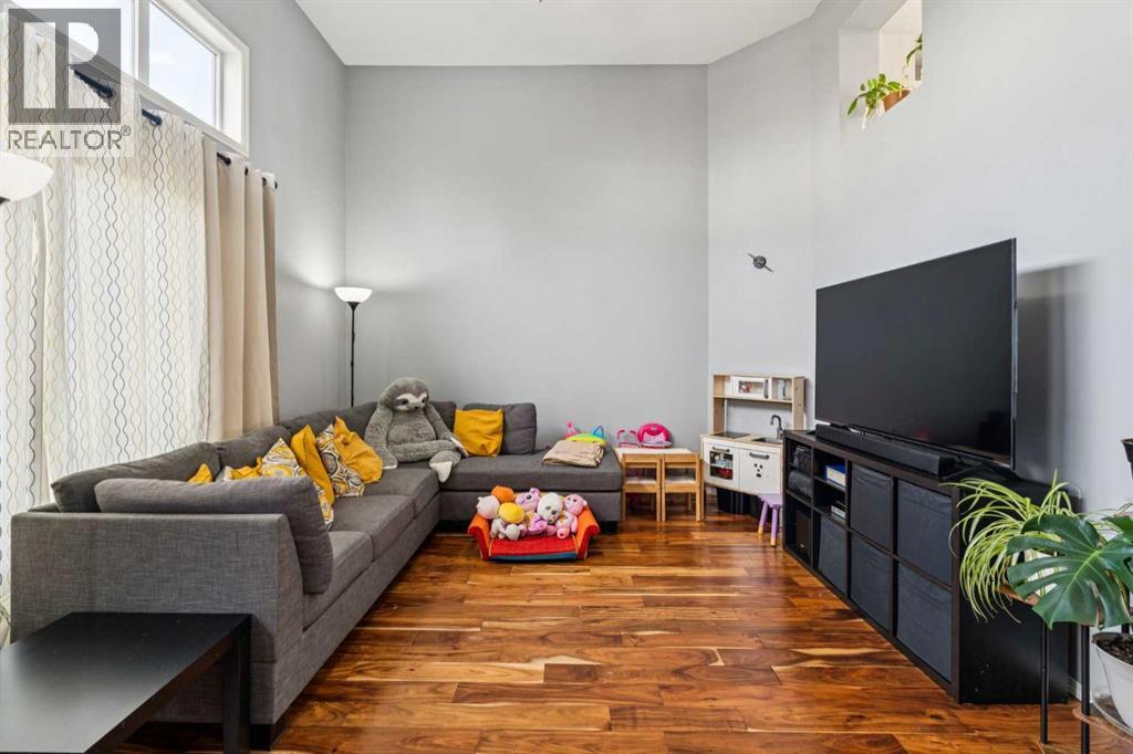 Single Family House 4 Level for Sale in    Avenue SE Applewood Park Calgary 