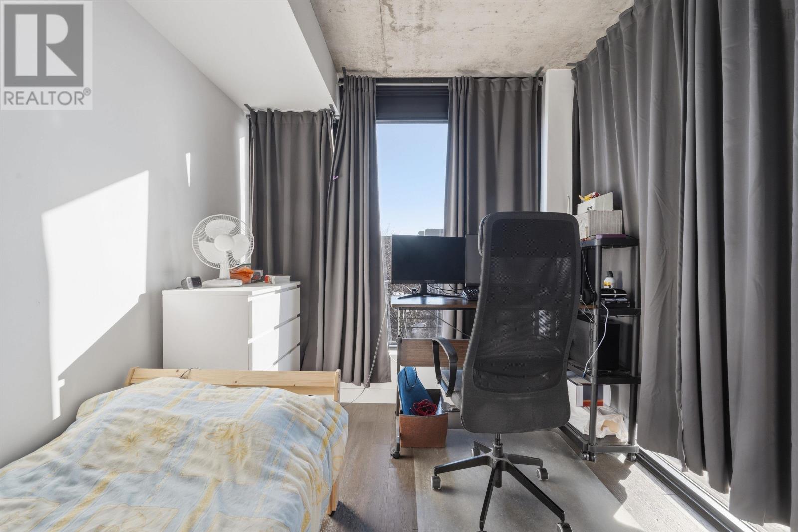 Property 21 of 43 of 508 1048 Wellington Street