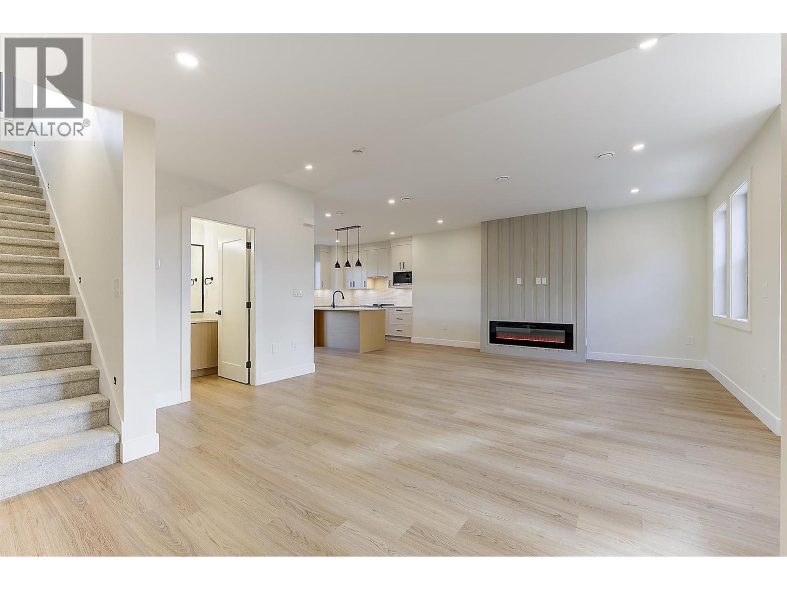 3590 Redecopp Road Unit# 6, Lake Country