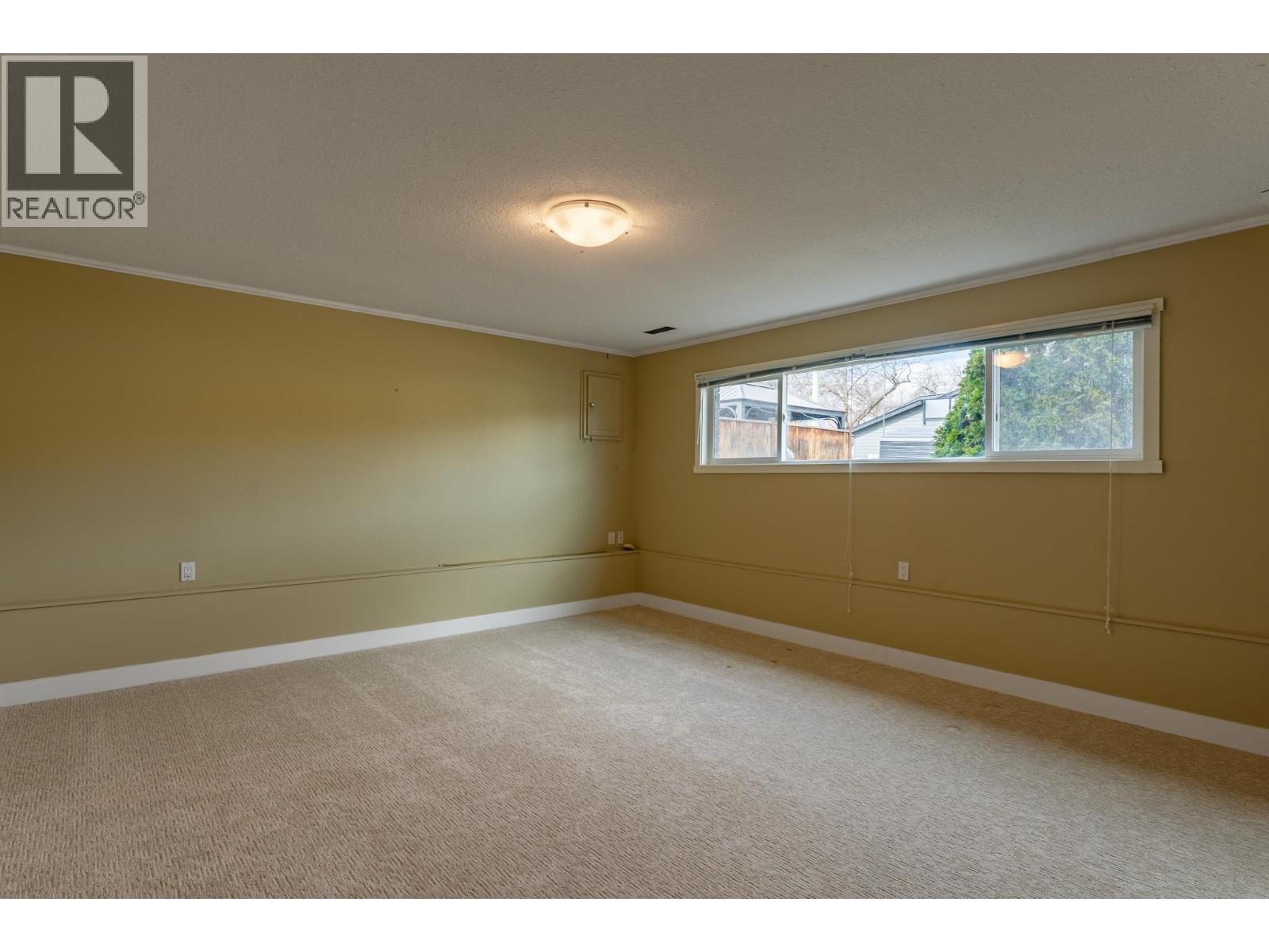 909 Grenfell Court, Kelowna