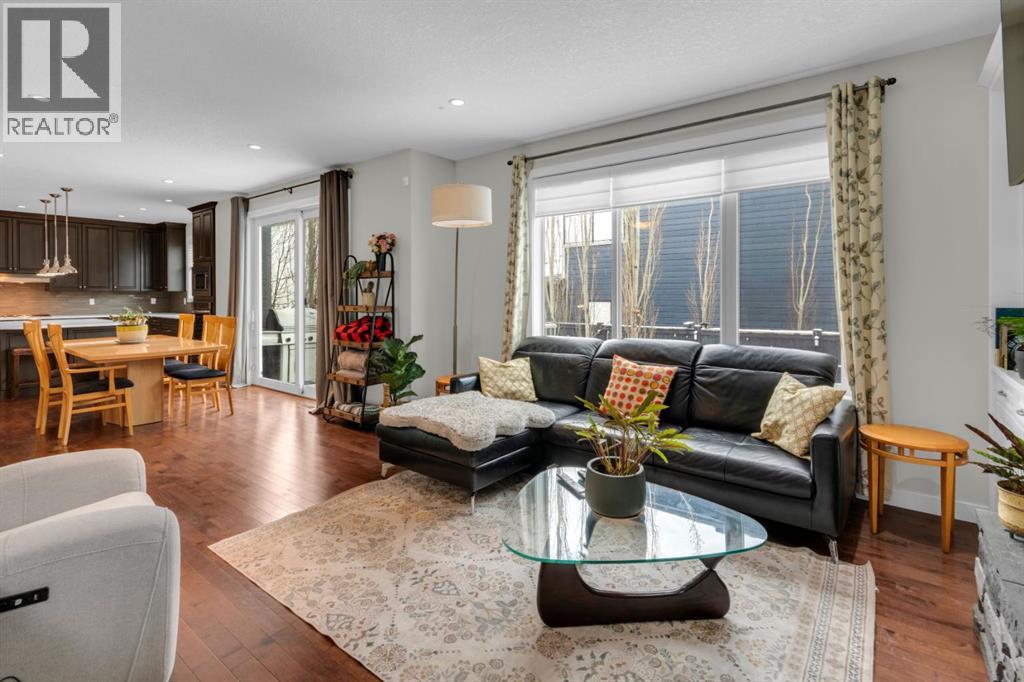 Single Family House for Sale in  Westland Crescent SW West Springs Calgary 