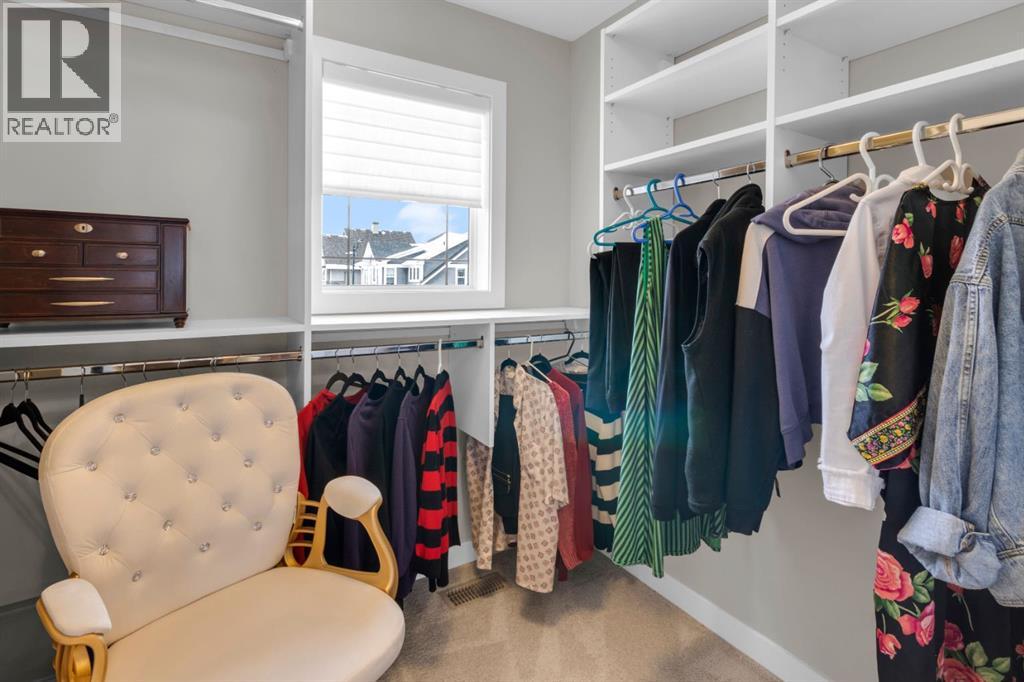 Single Family House for Sale in  Westland Crescent SW West Springs Calgary 