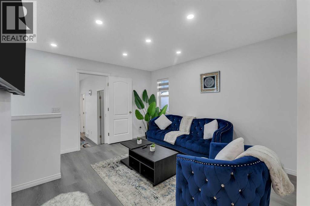 Single Family House for Sale in  Royal Birch Terrace NW Royal Oak Calgary 