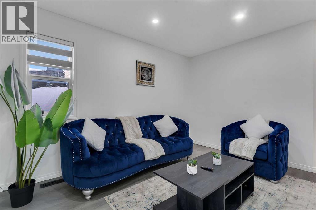 Single Family House for Sale in  Royal Birch Terrace NW Royal Oak Calgary 