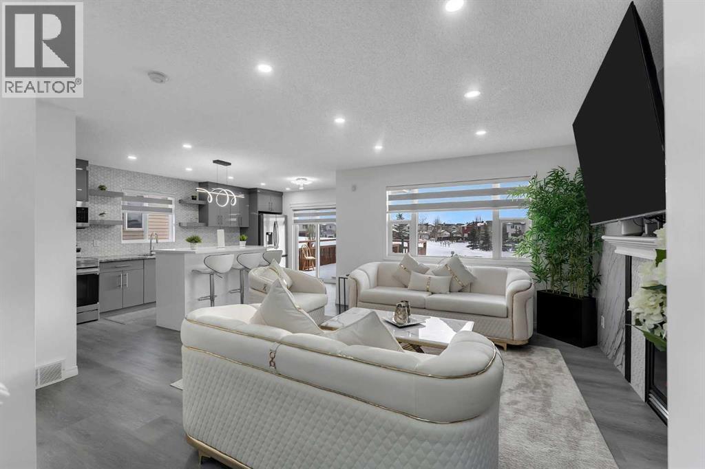 Single Family House for Sale in  Royal Birch Terrace NW Royal Oak Calgary 