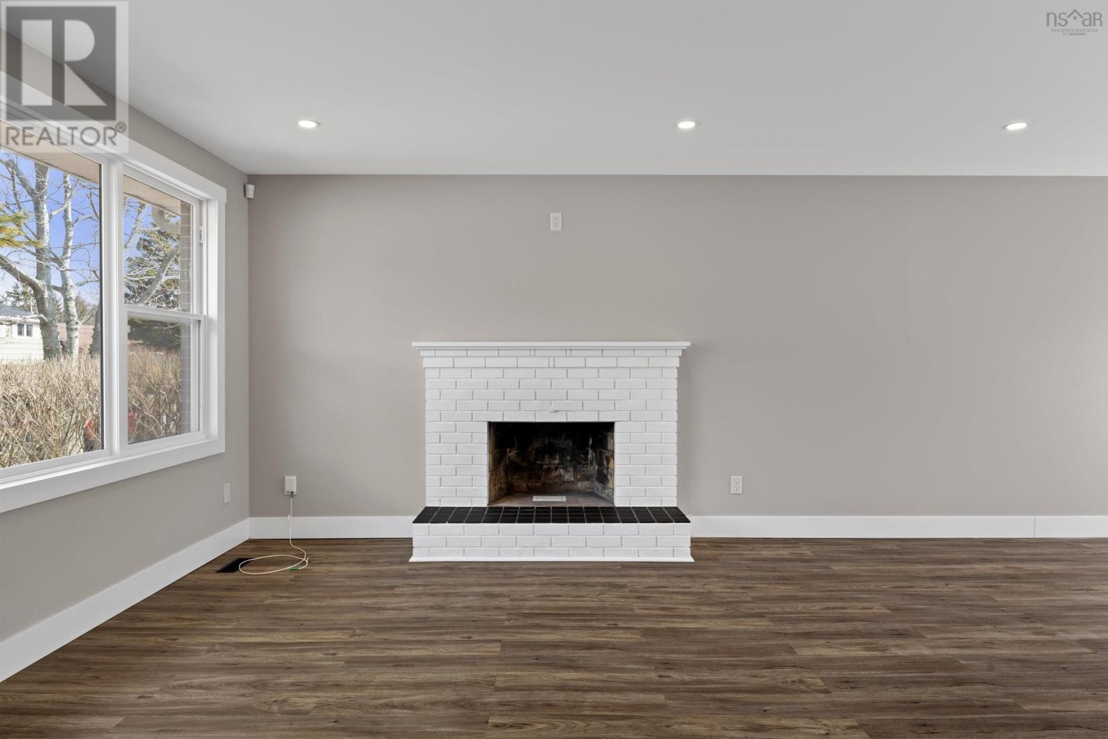 Property 10 of 44 of 2 Delmac Court