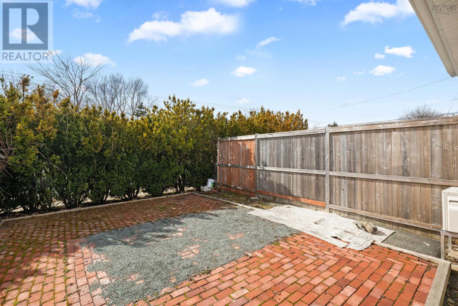 Property 27 of 44 of 2 Delmac Court