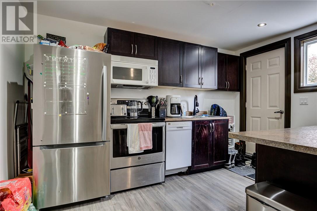 1556 Sandra Court, Val Caron, Ontario