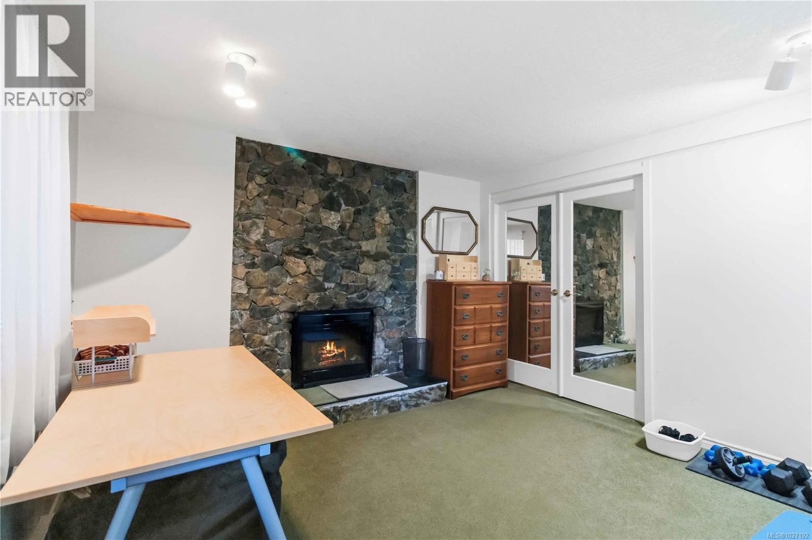 4719 TREETOP HTS - 22