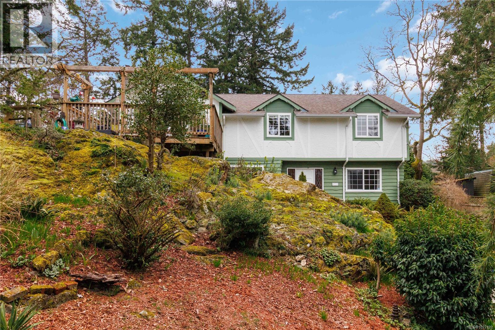 4719 TREETOP HTS - 38