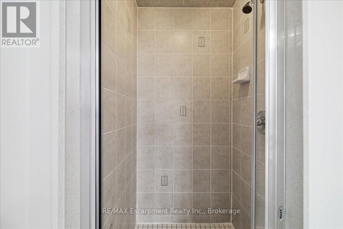 205 - 2393 BRONTE ROAD — photo 24