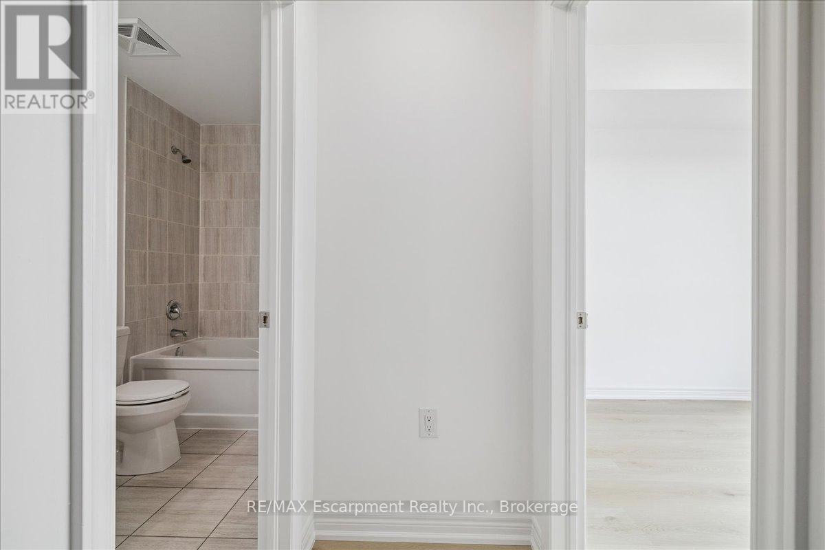 205 - 2393 BRONTE ROAD — photo 25