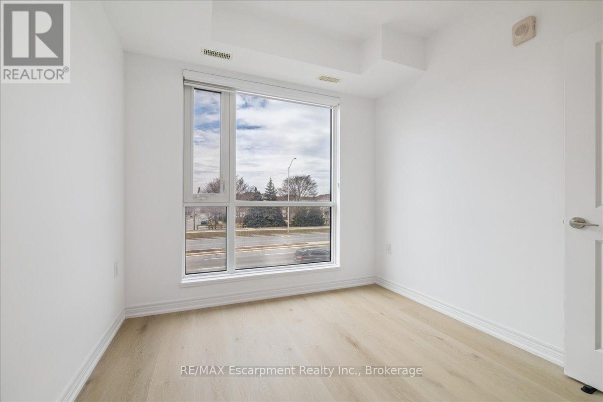 205 - 2393 BRONTE ROAD — photo 27
