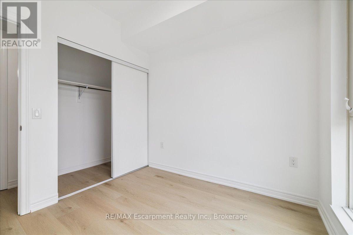 205 - 2393 BRONTE ROAD — photo 28