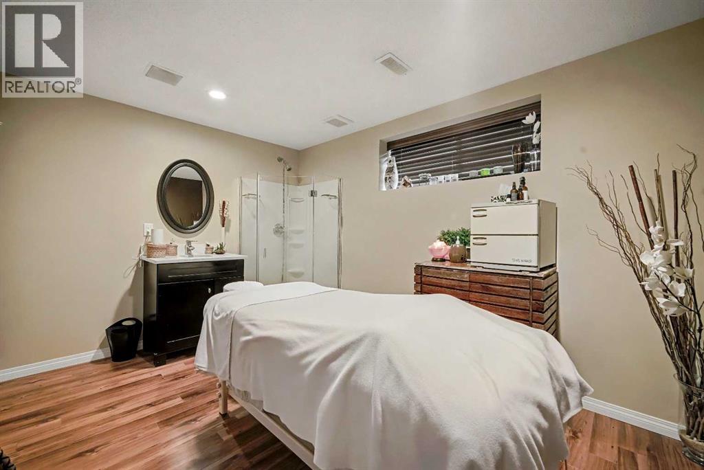 Single Family House for Sale in  Tarawood Grove NE Taradale Calgary 