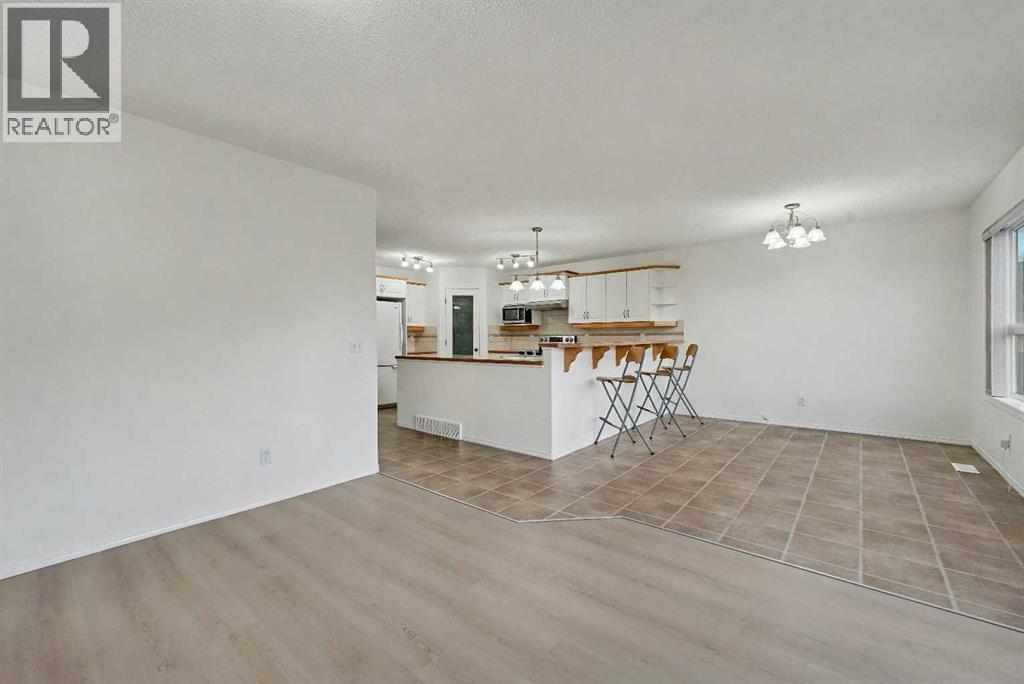 Single Family House for Sale in  Tarawood Grove NE Taradale Calgary 