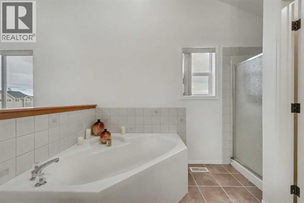 Single Family House for Sale in  Tarawood Grove NE Taradale Calgary 