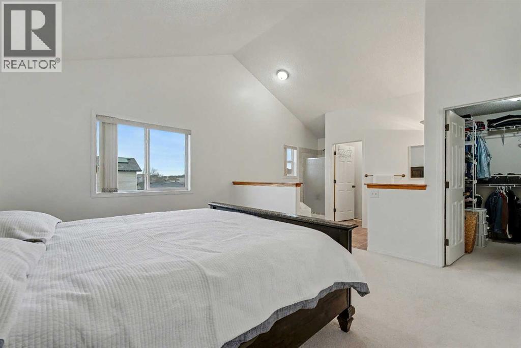 Single Family House for Sale in  Tarawood Grove NE Taradale Calgary 