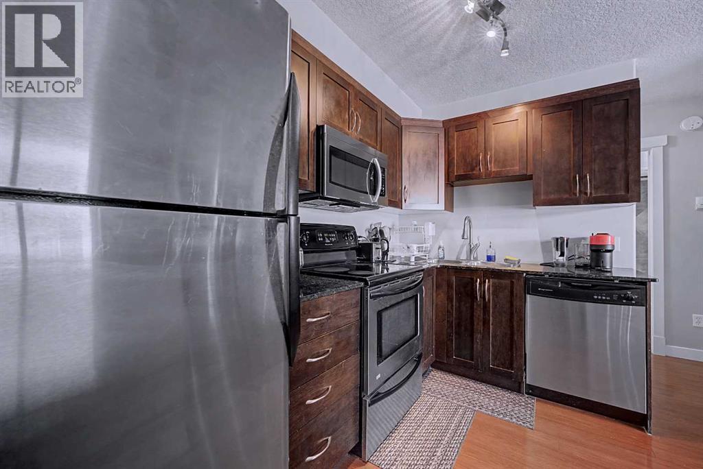 Single Family House for Sale in    Avenue SW Shaganappi Calgary 