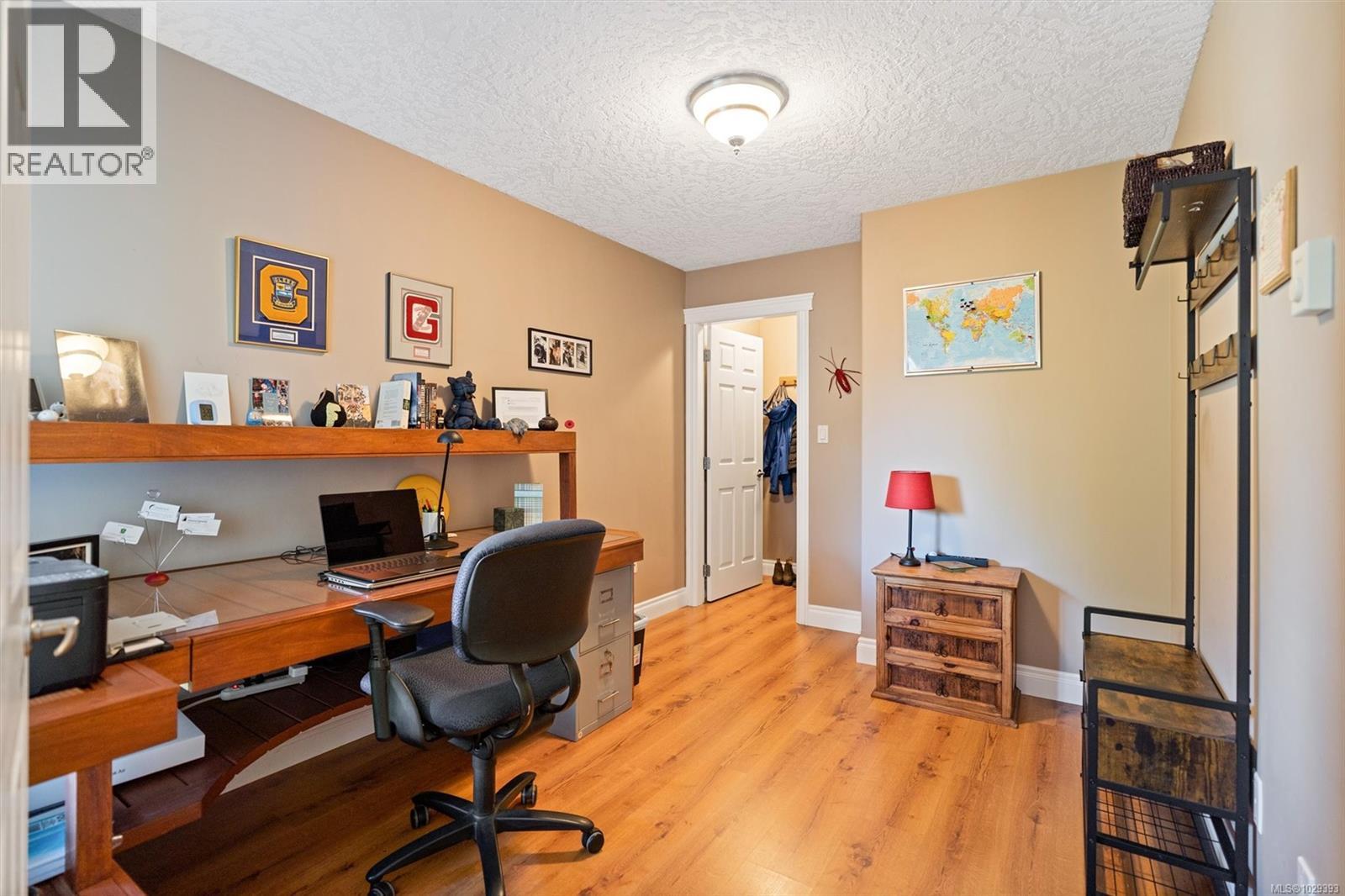 #108 1645 NARISSA RD - 19