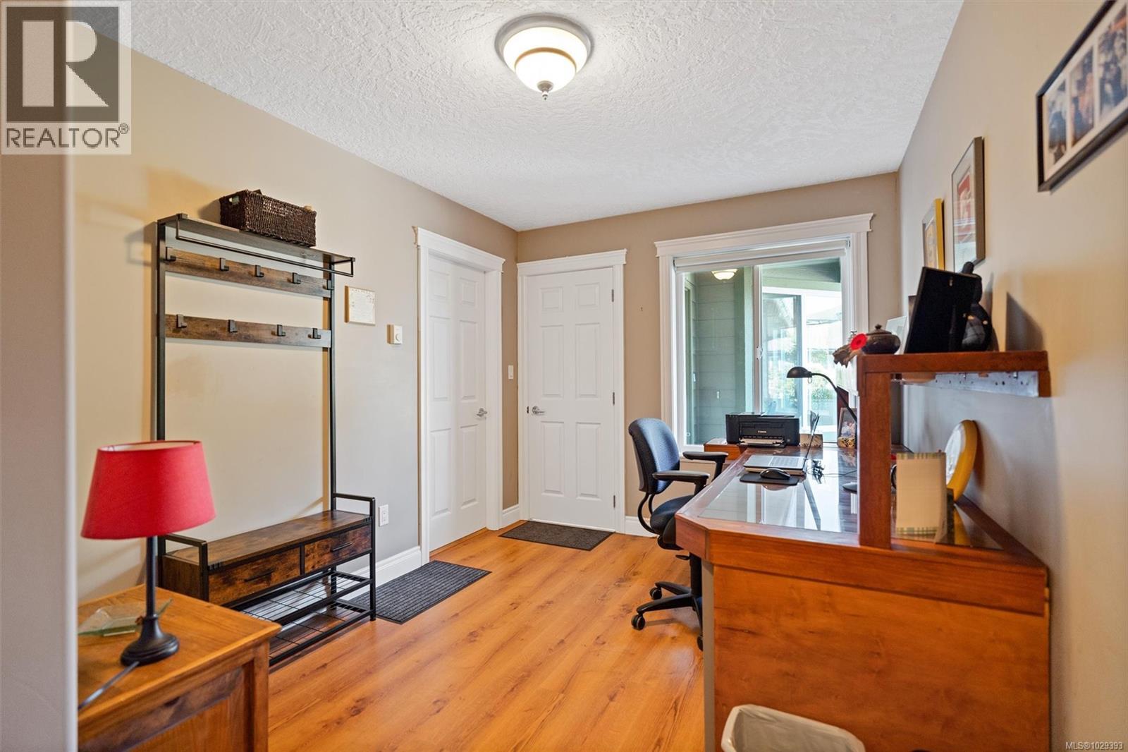 #108 1645 NARISSA RD - 20