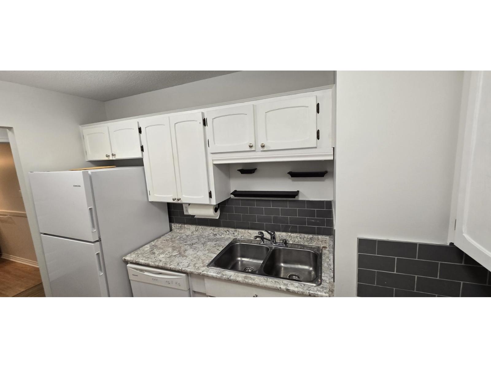 306 1354 WINTER STREET, White Rock