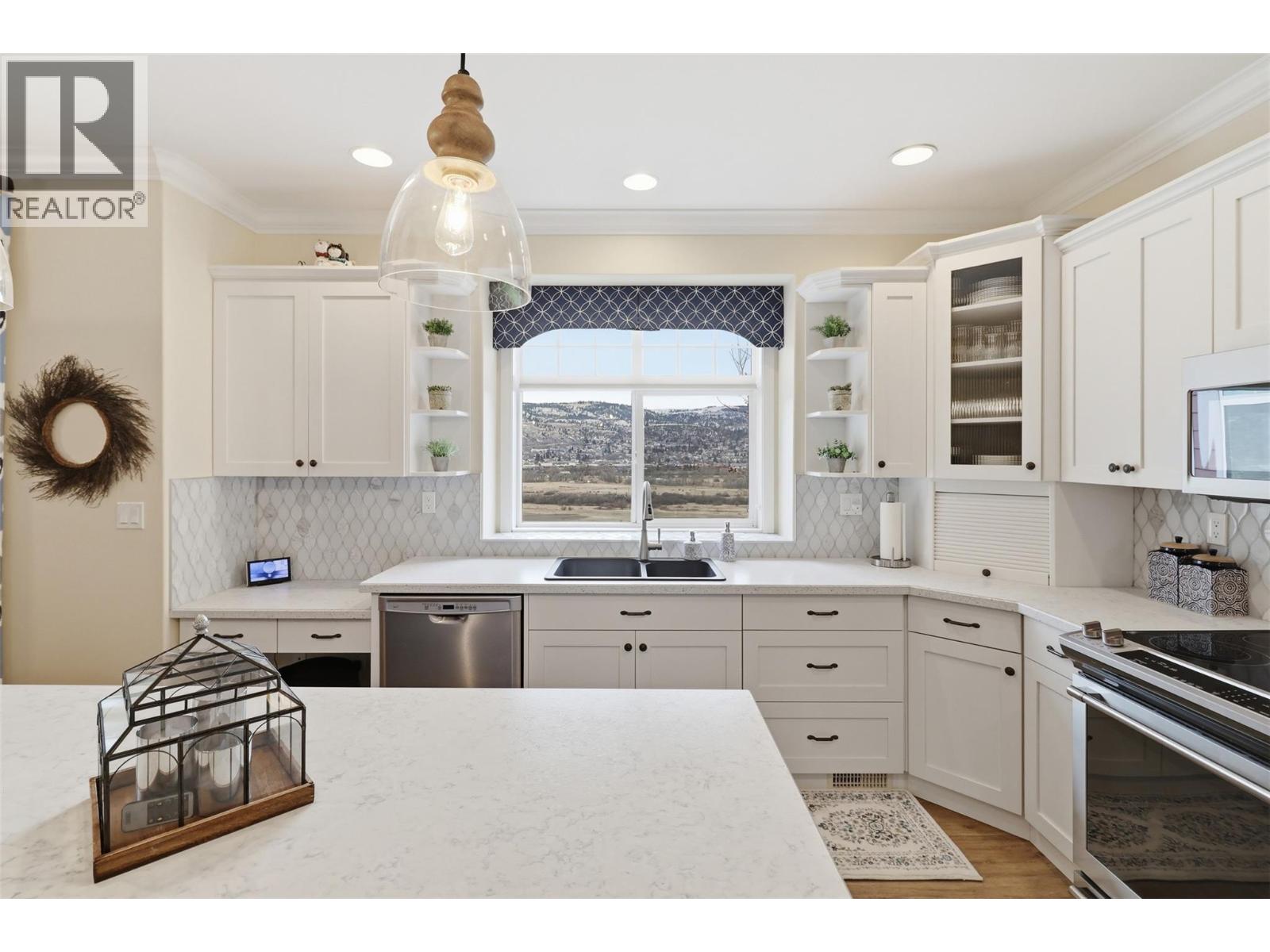 536 TRILLIUM Drive, Kamloops